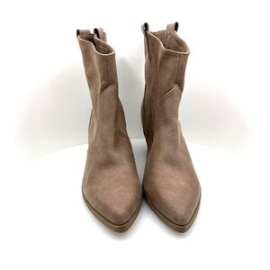 NWOB Dolce Vita Suede Women's Tan Ankle Boots Size/ 7.5